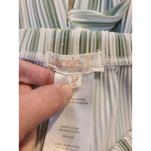 Kensie girl size 12 girls striped crop top with capri wide leg bottoms - Picture 3 of 5